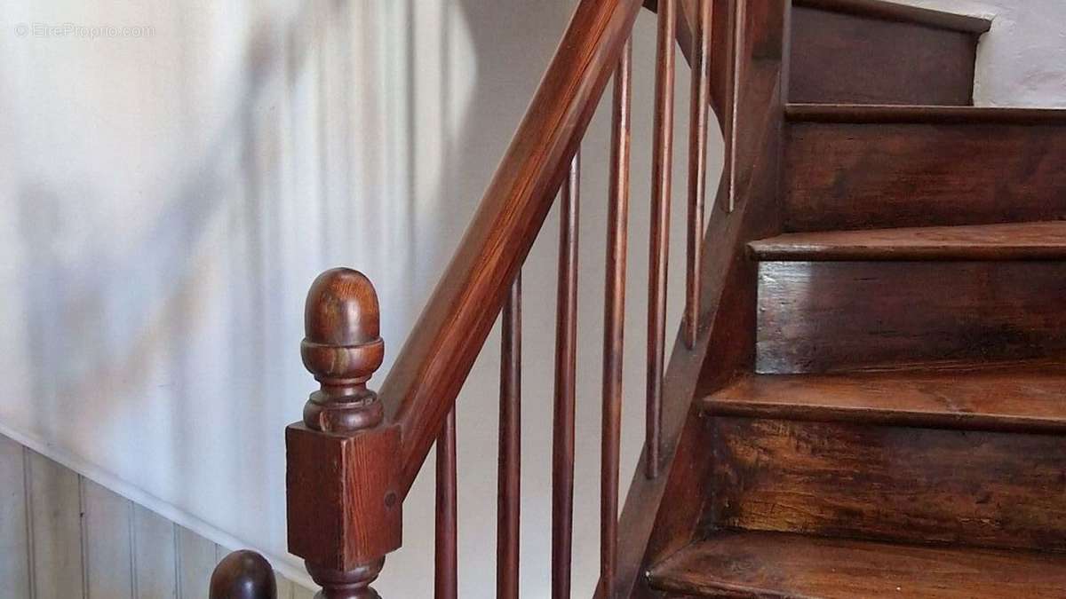 Escalier - Maison à PROISSANS