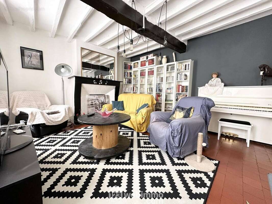 D'une surface de 21 m² - Maison à MARCHAIS