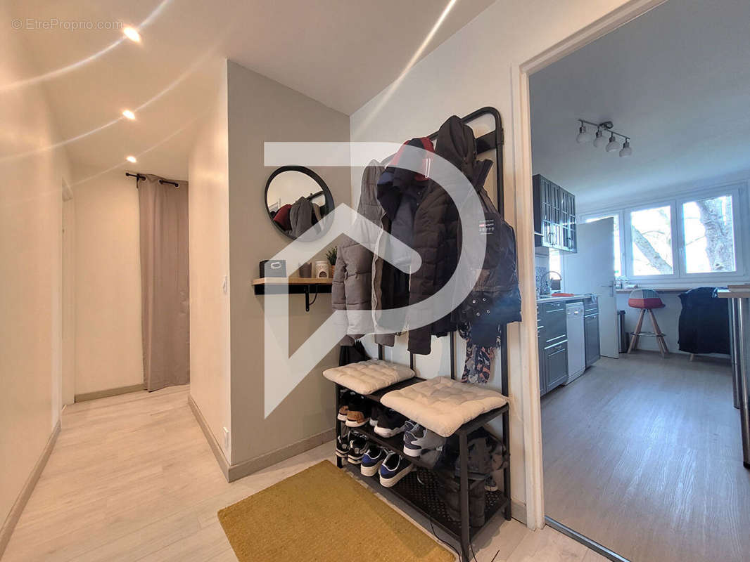 Appartement a vendre  - 3 pièce(s) - 67.36 m2 - Surfyn