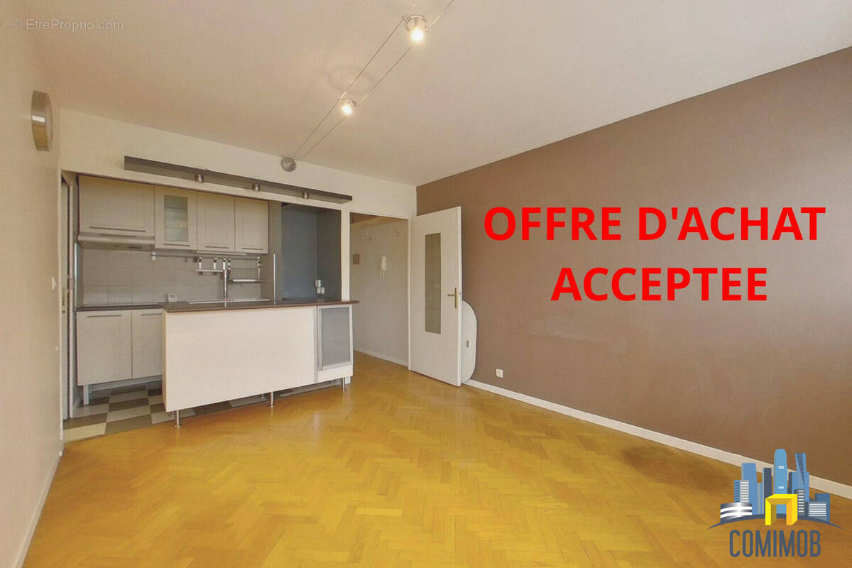 Appartement à COURBEVOIE