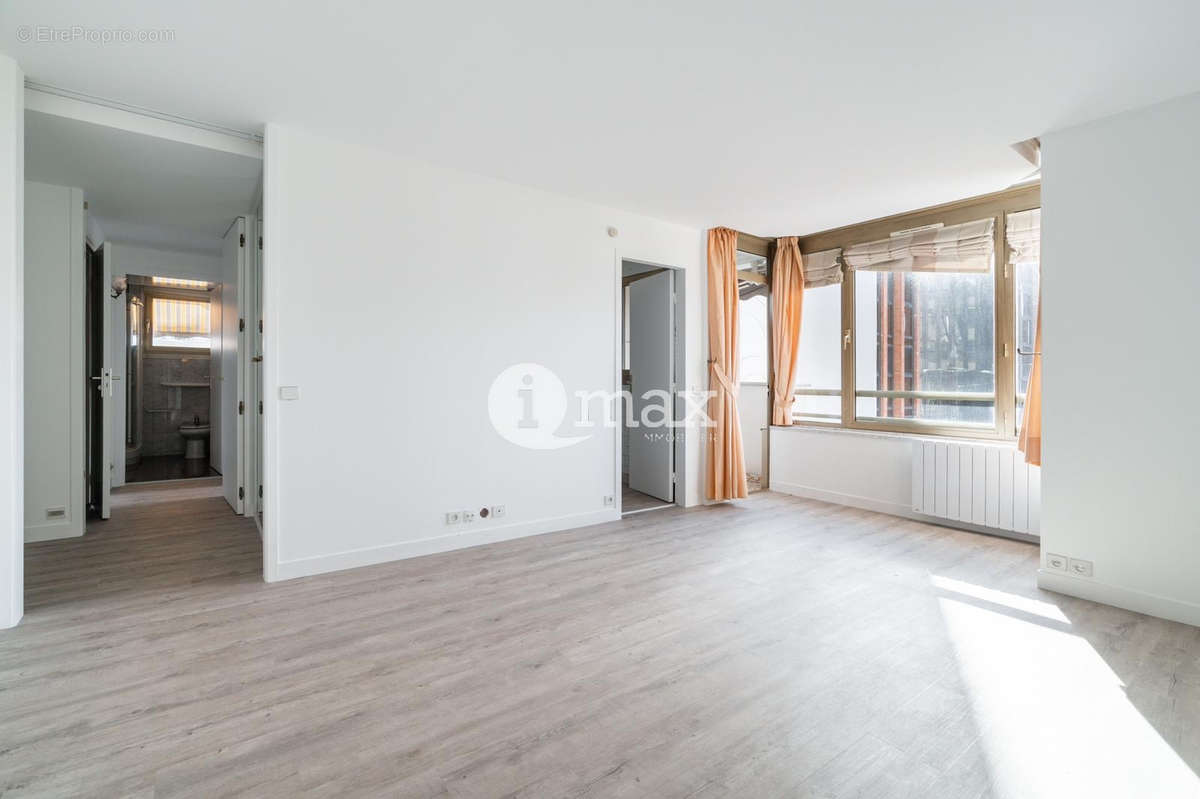 Appartement à LEVALLOIS-PERRET