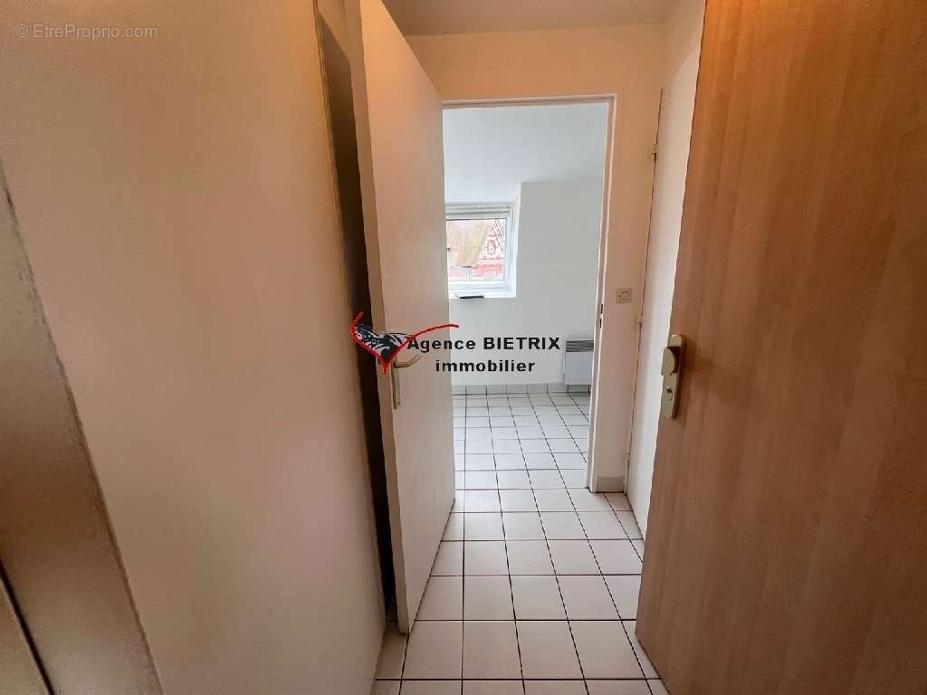 Appartement a vendre  - 1 pièce(s) - 27 m2 - Surfyn