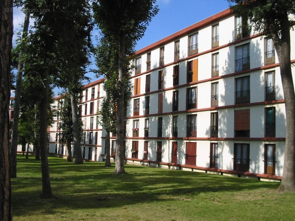 Appartement à BRIE-COMTE-ROBERT