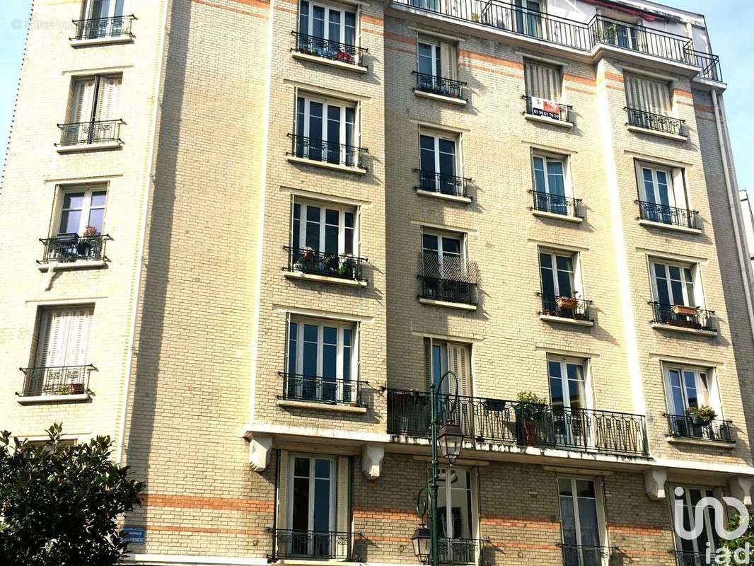 Photo 2 - Appartement à LA GARENNE-COLOMBES
