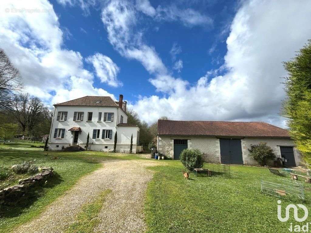 Photo 2 - Maison à BRANTOME