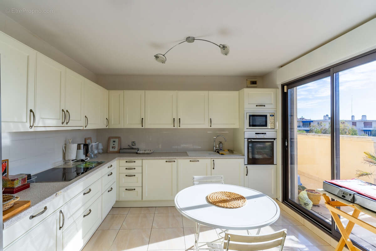 Appartement à HYERES