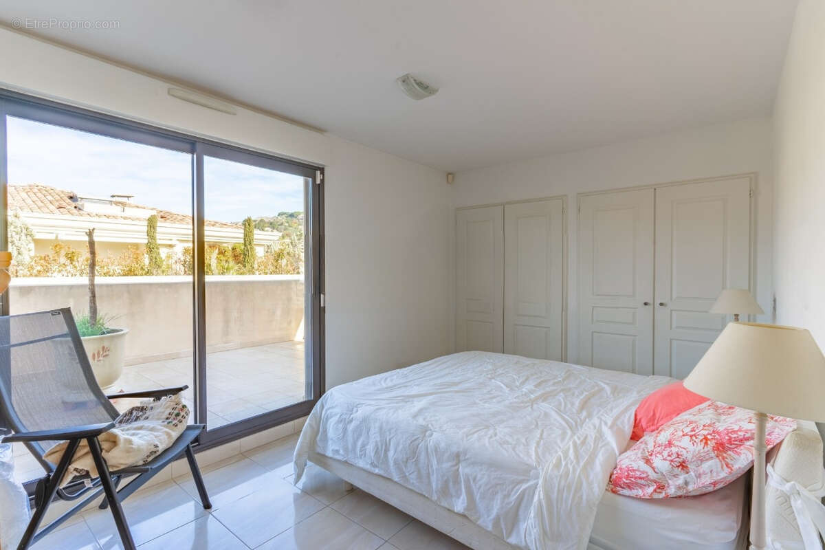 Appartement à HYERES