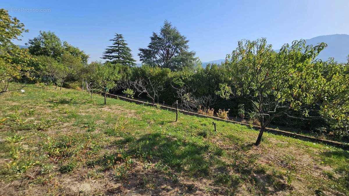 Terrain à TRESSERVE