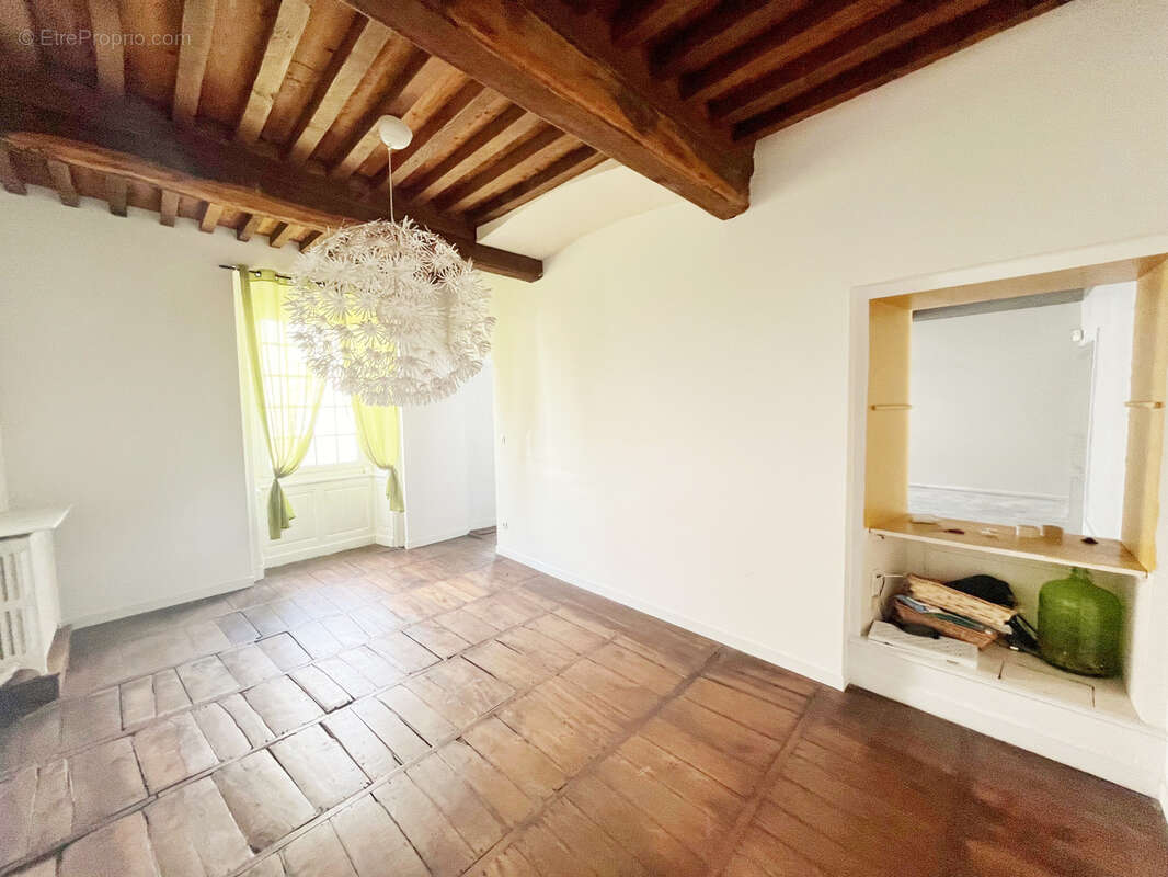 Maison à SAINT-SYMPHORIEN-DE-LAY