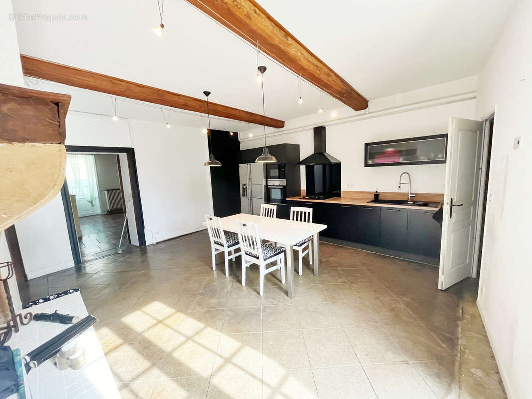 Maison à SAINT-SYMPHORIEN-DE-LAY