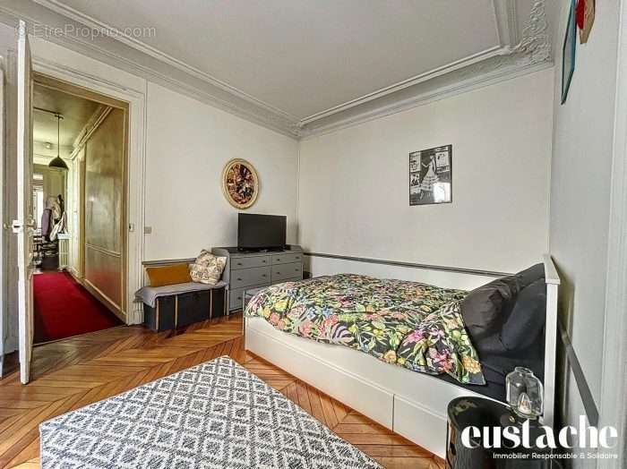 Appartement a louer paris-10e-arrondissement - 4 pièce(s) - 107 m2 - Surfyn