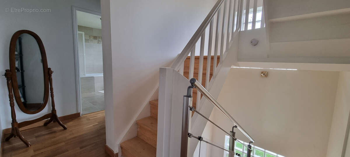 Maison à FONTAINE-MACON