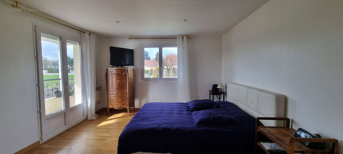 Maison à FONTAINE-MACON