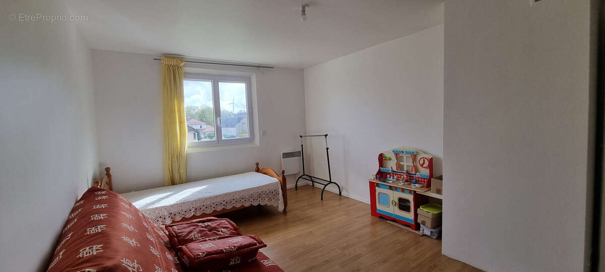 Maison à FONTAINE-MACON