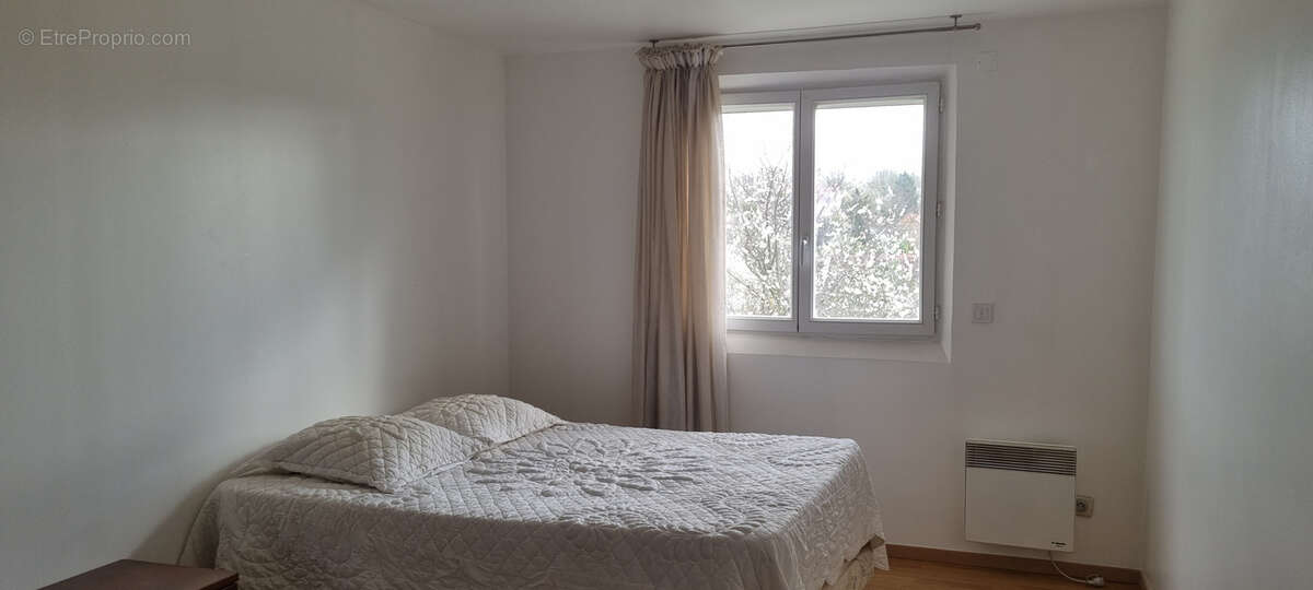 Maison à FONTAINE-MACON