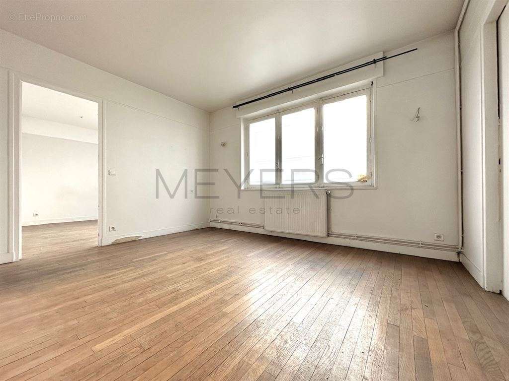 Appartement a louer paris-10e-arrondissement - 4 pièce(s) - 78 m2 - Surfyn