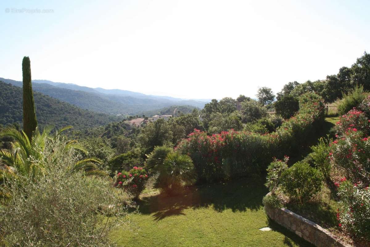 Maison à LES ADRETS-DE-L&#039;ESTEREL