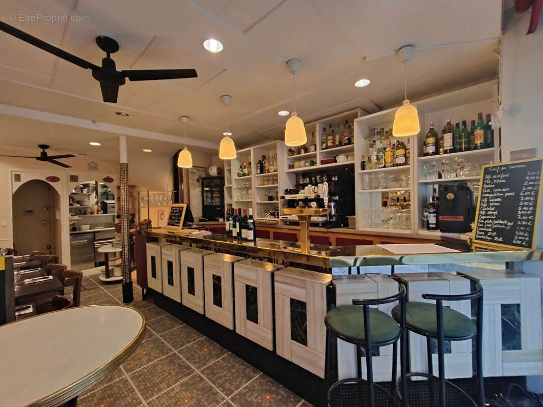 Commerce à PARIS-7E