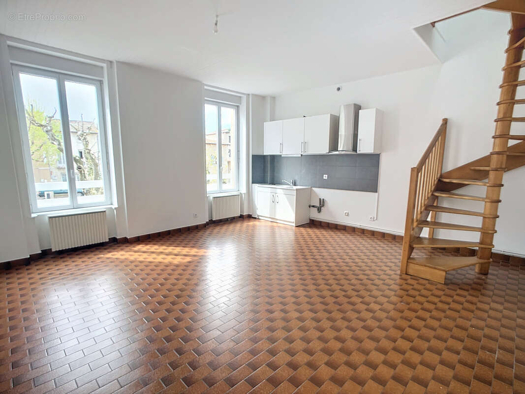 Appartement à MORNANT