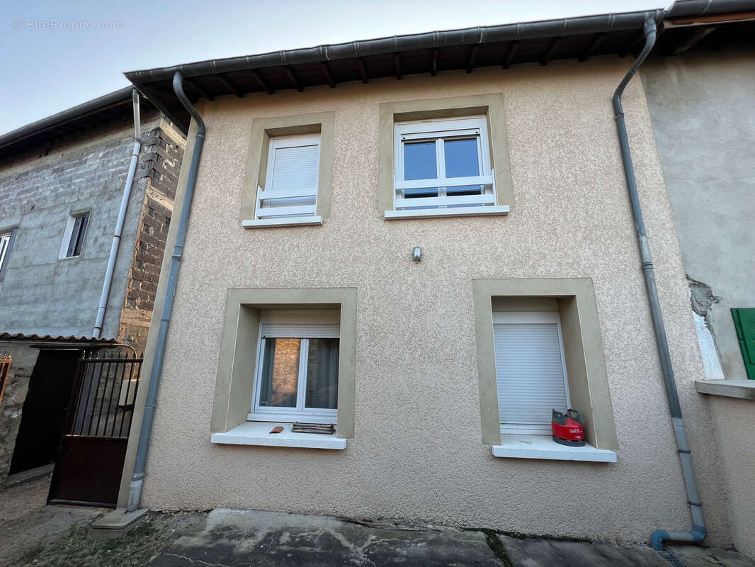 Appartement à MORNANT