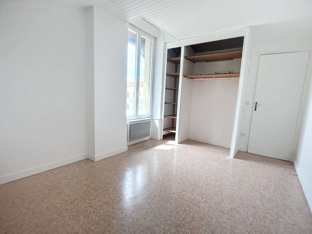 Appartement à MORNANT