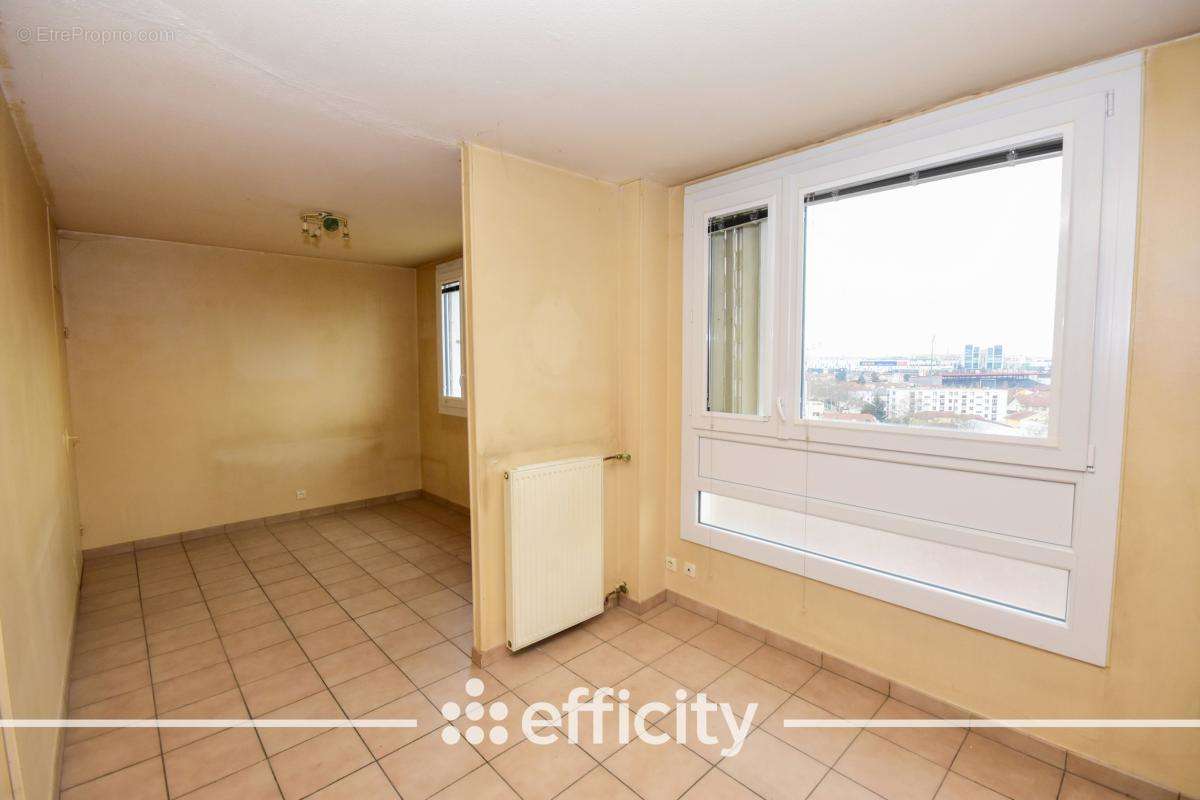 Appartement à LYON-8E