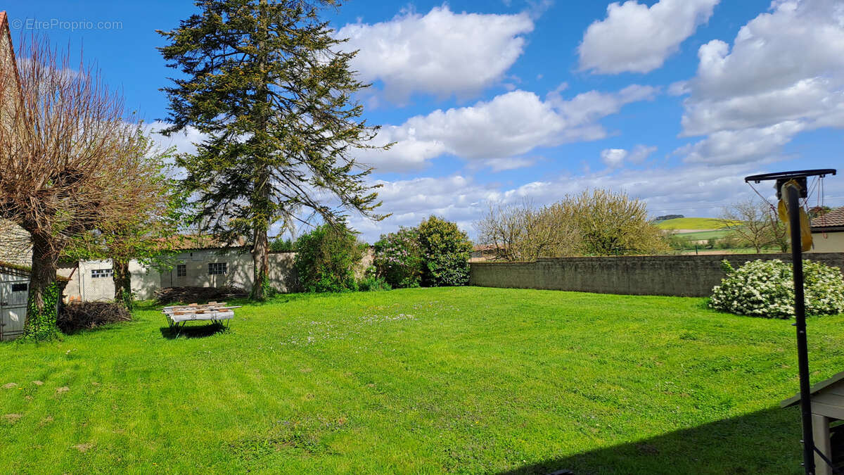 Maison à VILLIERS-SUR-THOLON