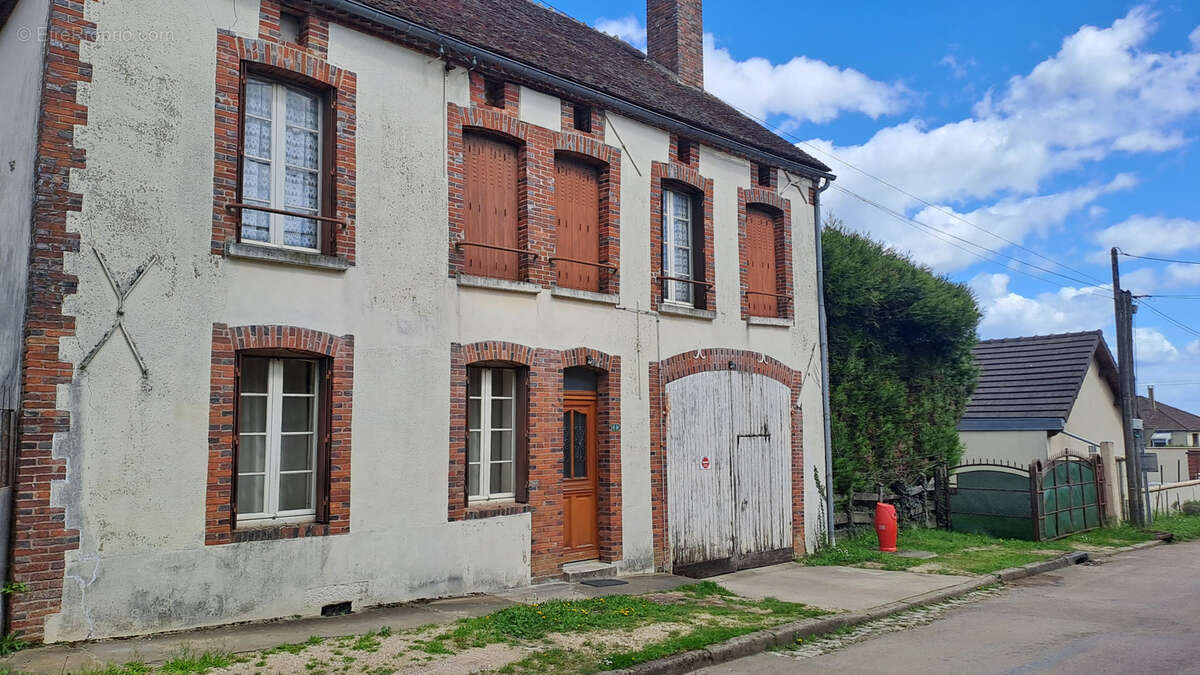 Maison à VILLIERS-SUR-THOLON