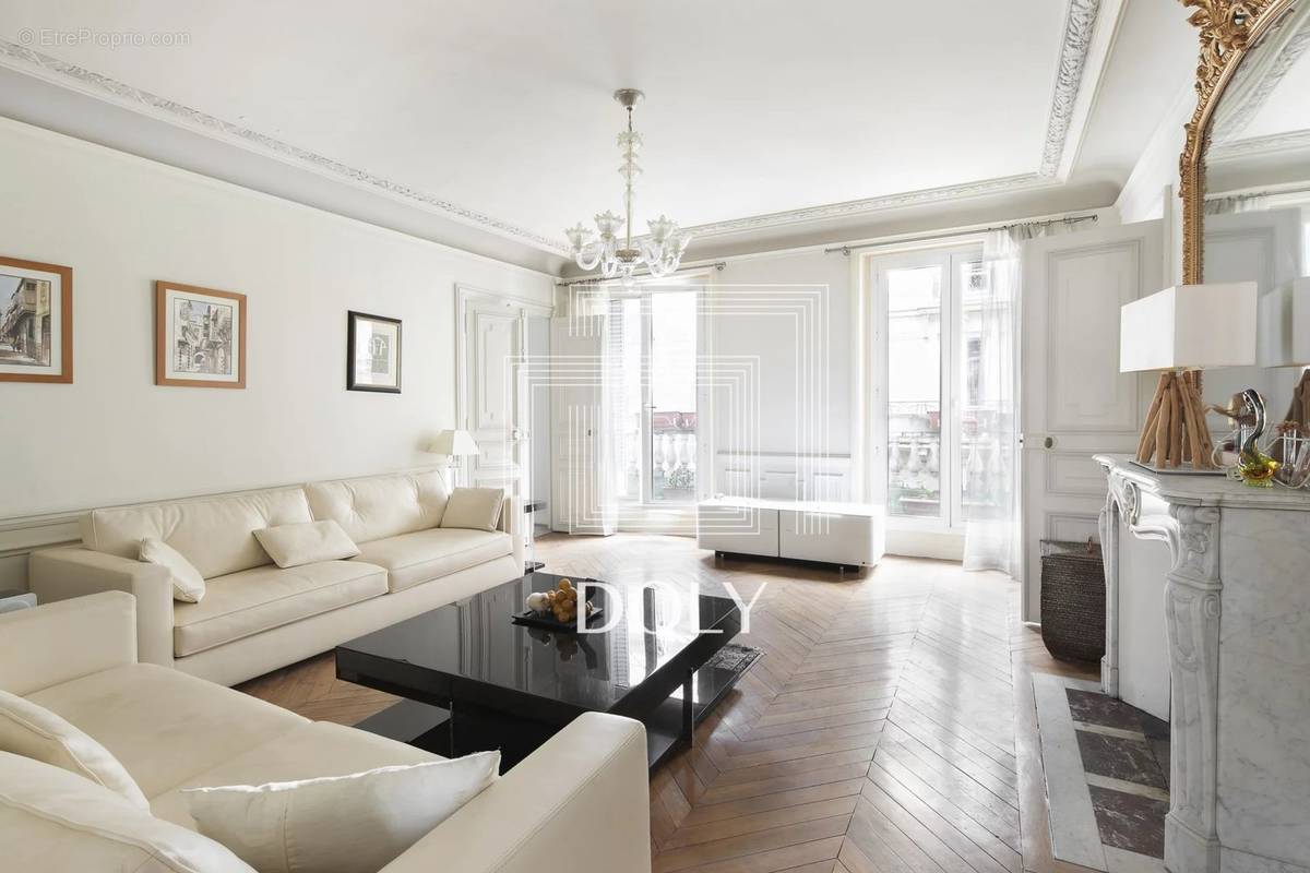 Appartement 5 pièce(s) 112 m²à vendre Paris-8e-arrondissement