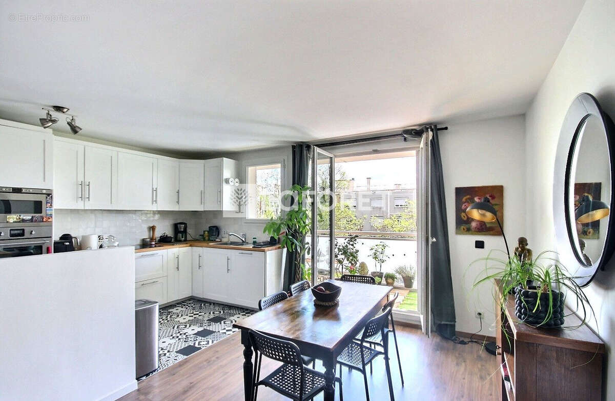 Appartement à SURESNES
