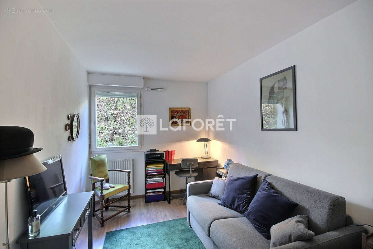 Appartement à SURESNES