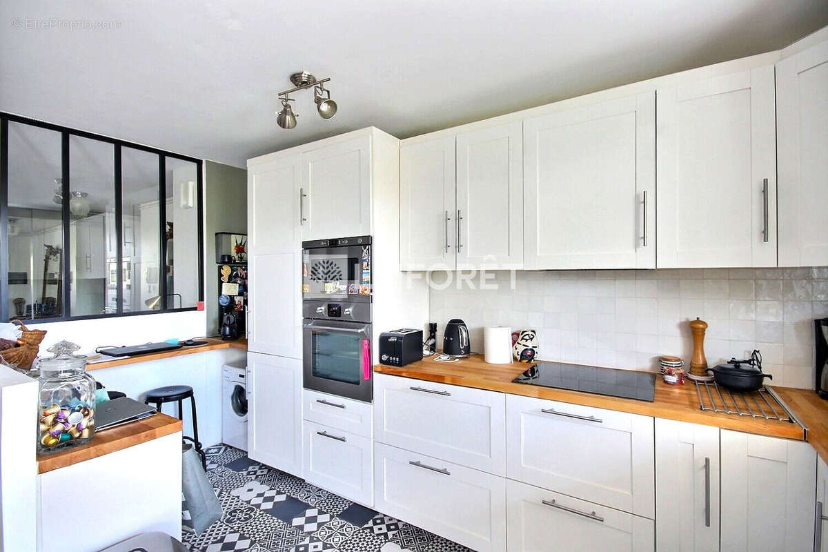 Appartement à SURESNES