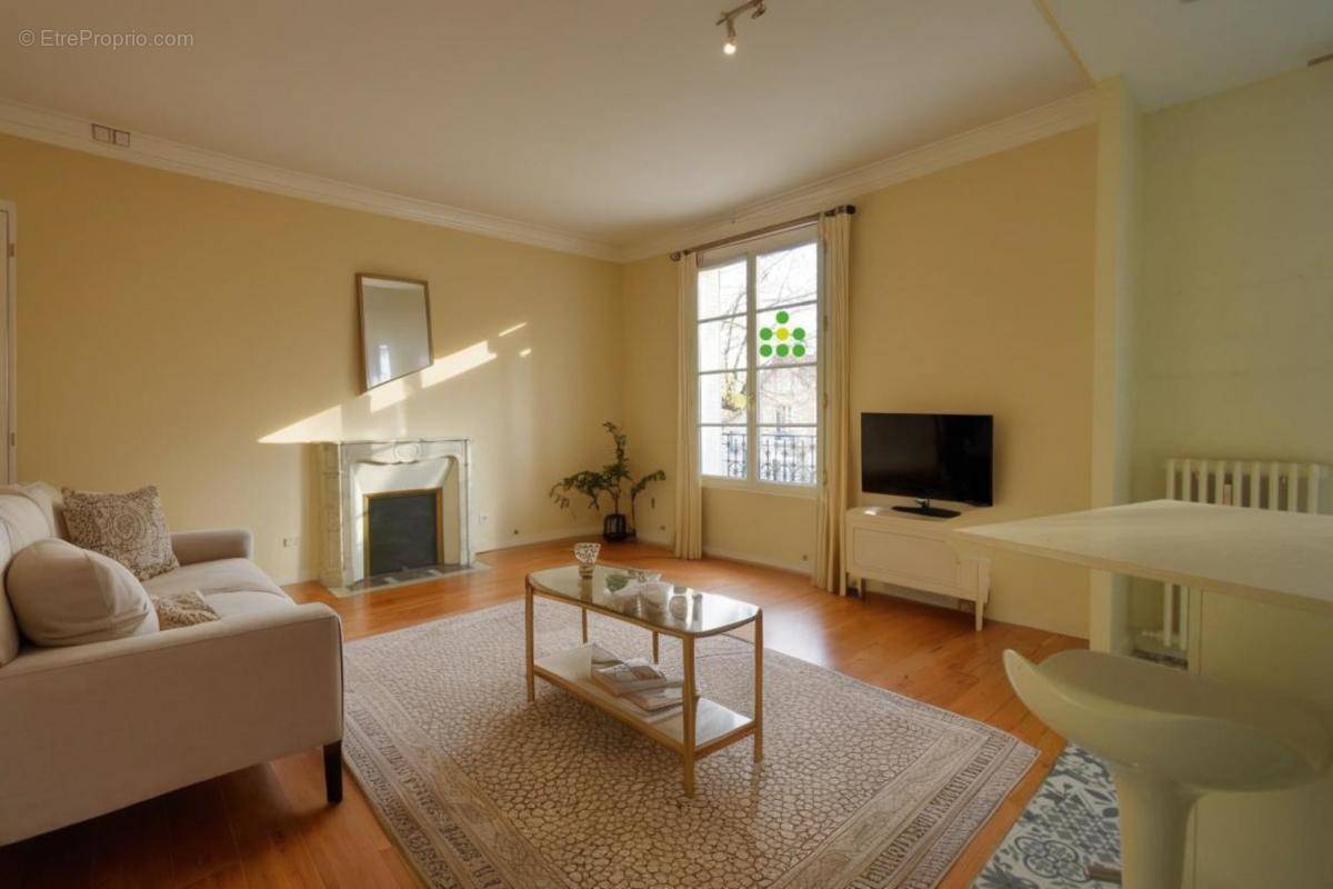 Appartement 3 pièce(s) 90 m²à vendre Bourg-la-reine