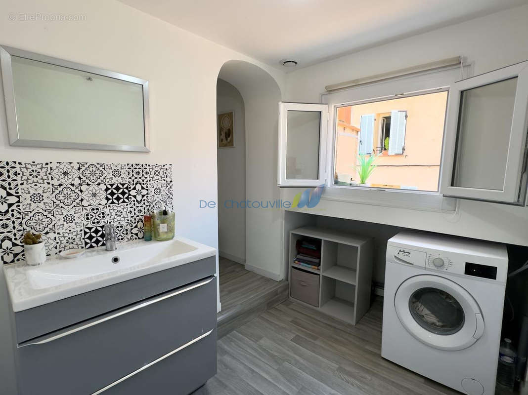 Appartement à HYERES