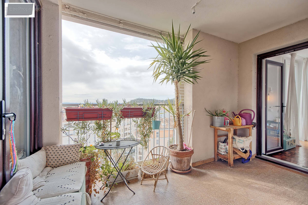 Appartement à HYERES