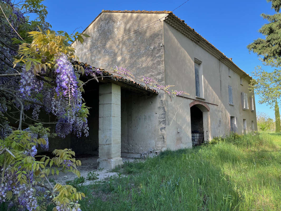 Maison à PERNES-LES-FONTAINES