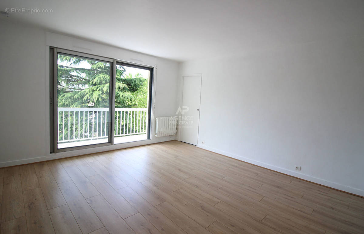 Appartement 2 pièce(s) 45 m²à vendre Ermont