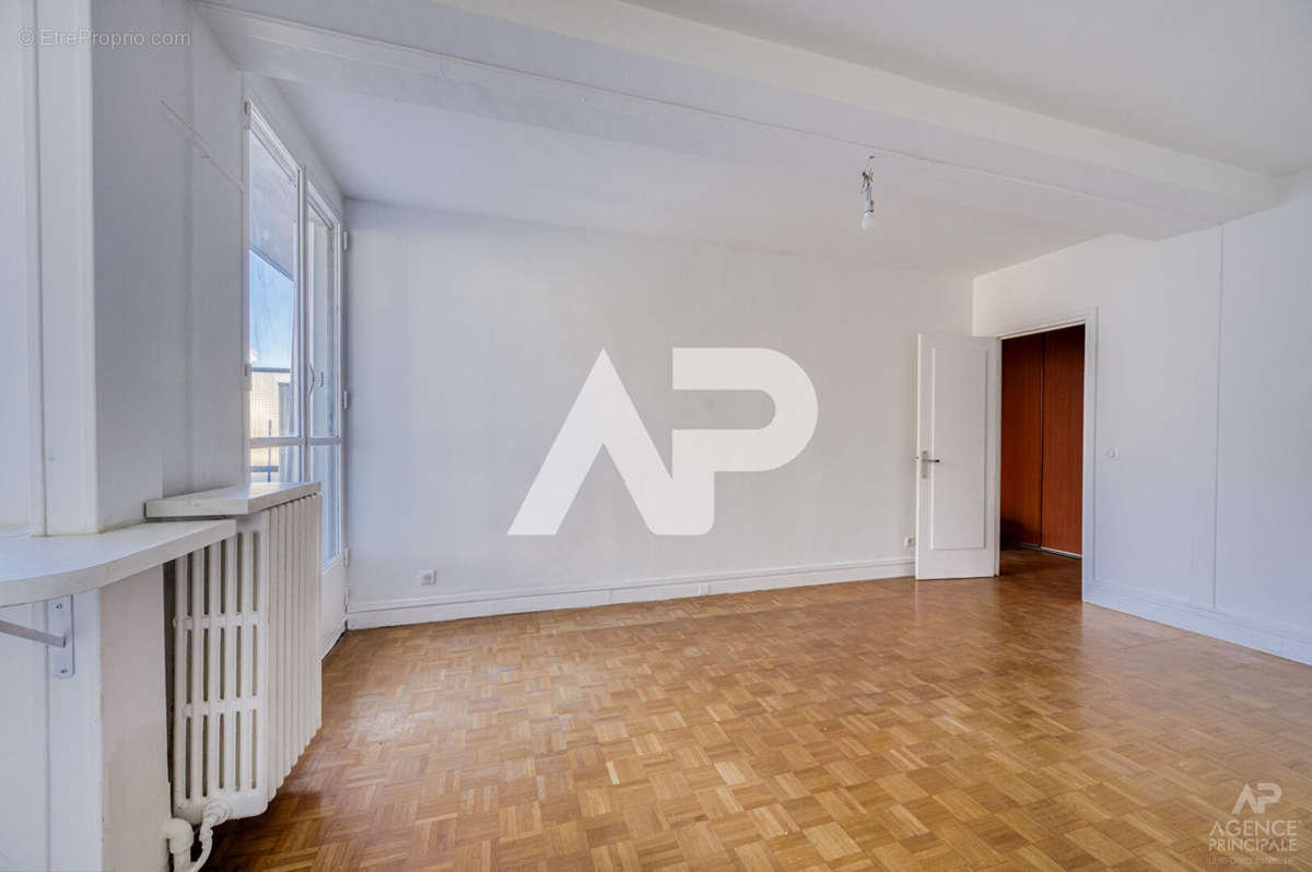 Appartement a louer rueil-malmaison - 2 pièce(s) - 48 m2 - Surfyn