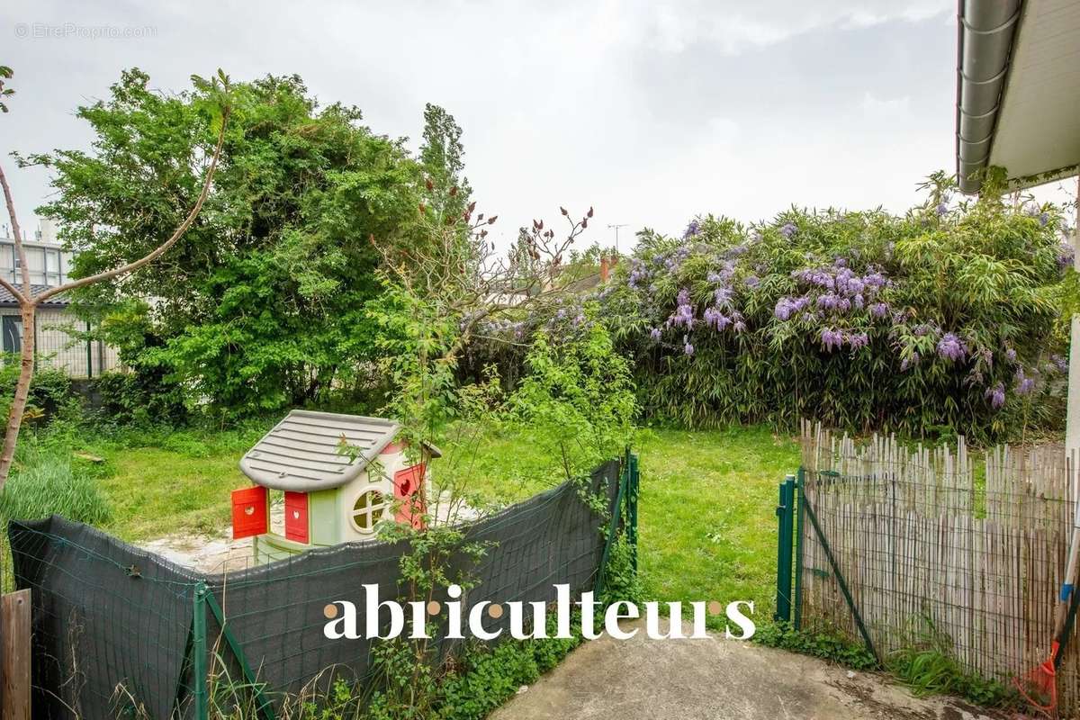 Appartement à DECINES-CHARPIEU