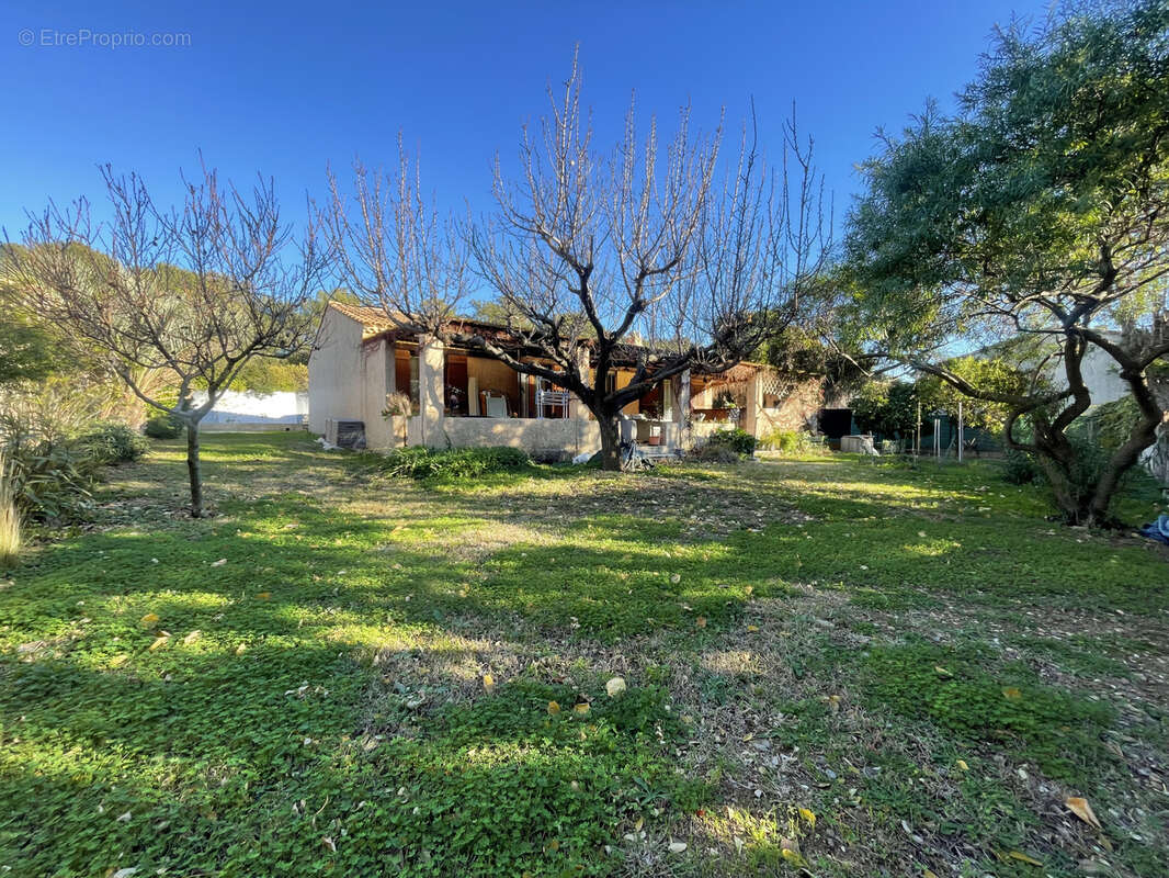 Maison à LA LONDE-LES-MAURES