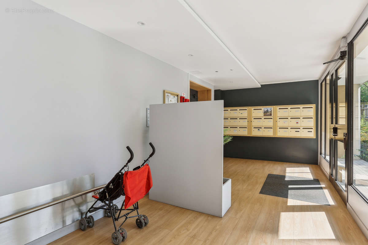 Appartement a louer montrouge - 4 pièce(s) - 62 m2 - Surfyn