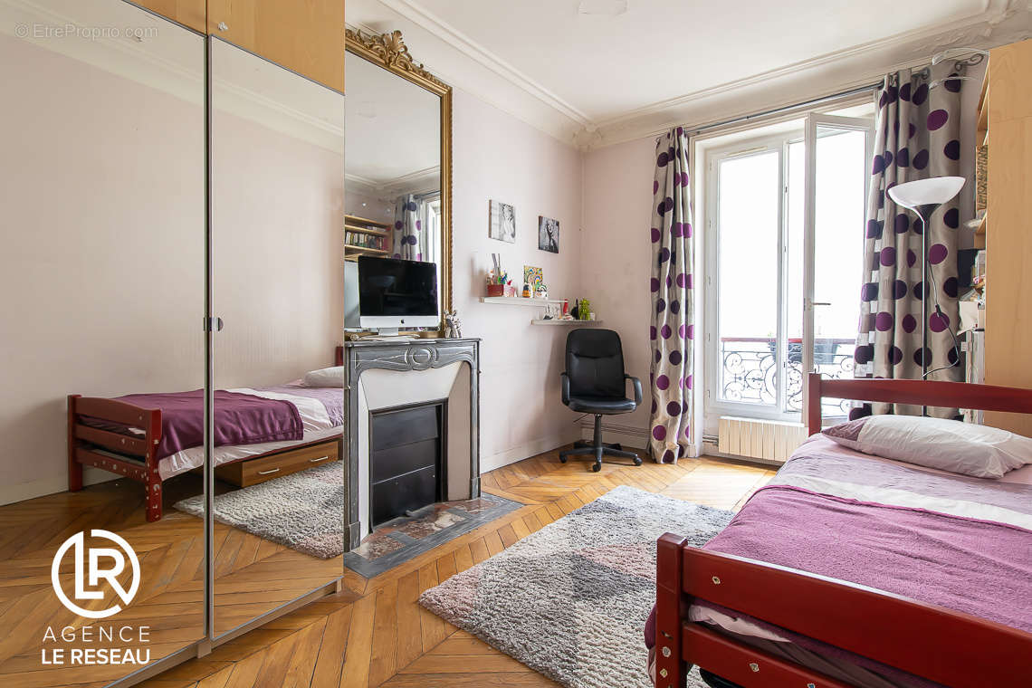 Appartement a louer paris-8e-arrondissement - 5 pièce(s) - 116 m2 - Surfyn