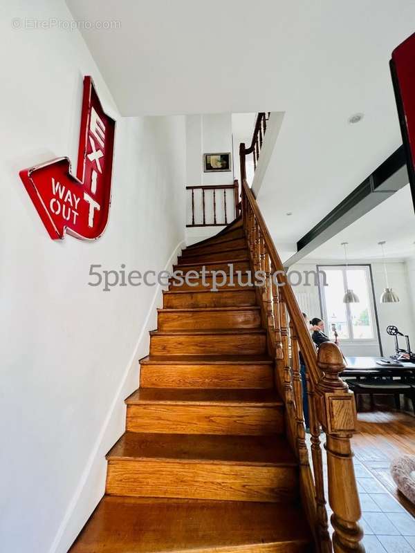 Appartement a vendre  - 4 pièce(s) - 91 m2 - Surfyn
