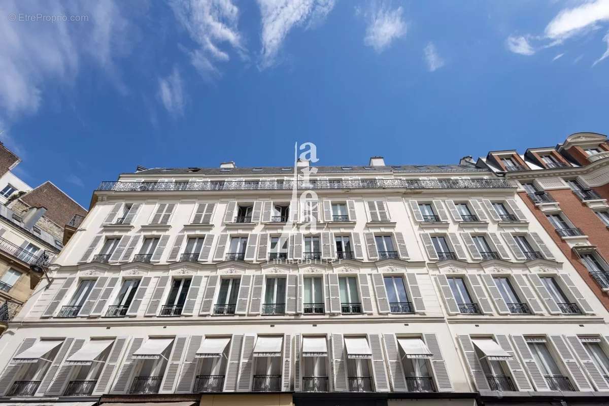 Appartement a louer paris-8e-arrondissement - 4 pièce(s) - 83 m2 - Surfyn