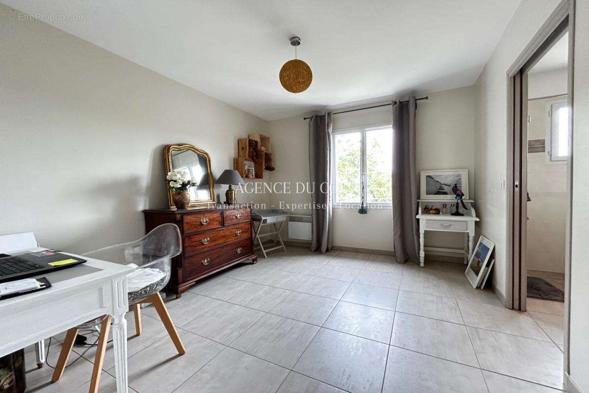 Maison à FIGANIERES