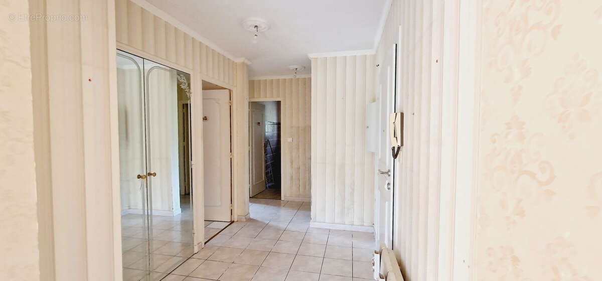 Appartement à DIEULEFIT