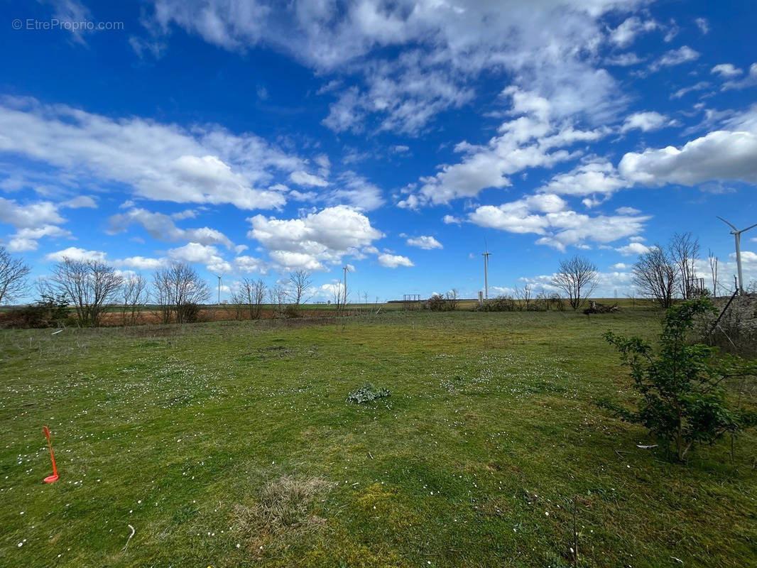 Terrain à ISSOUDUN