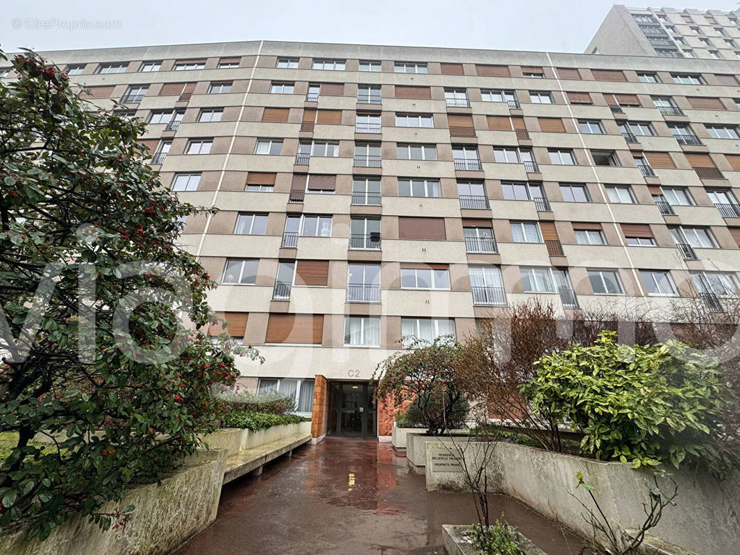 Appartement a louer paris-20e-arrondissement - 3 pièce(s) - 69 m2 - Surfyn