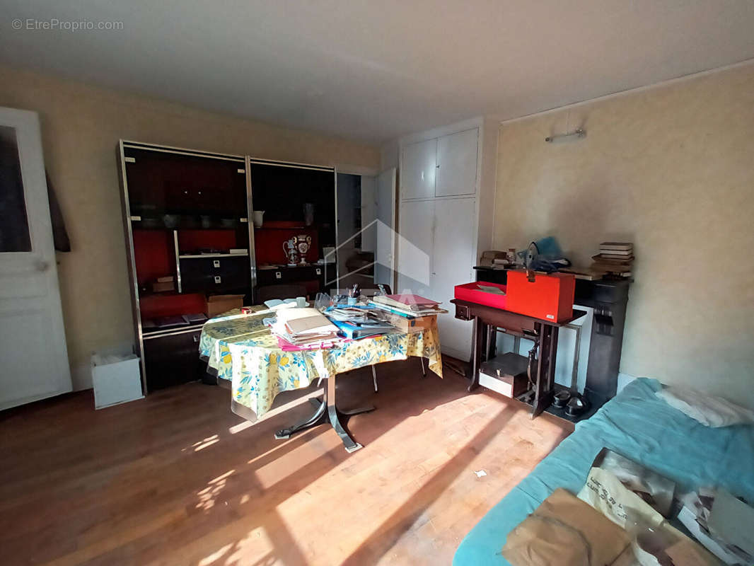 Appartement à PARIS-10E