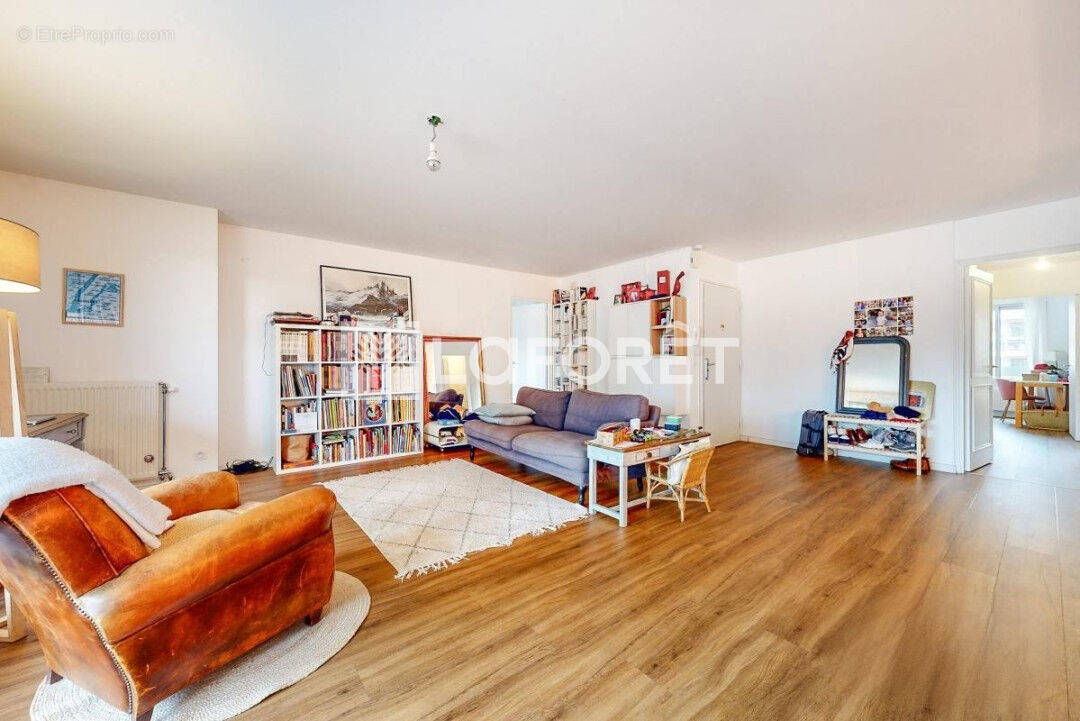 Appartement 5 pièce(s) 87 m²à vendre Paris-14e-arrondissement